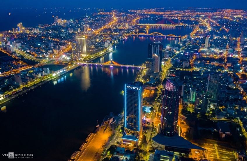 Một góc thành phố Đà Nẵng về đêm.